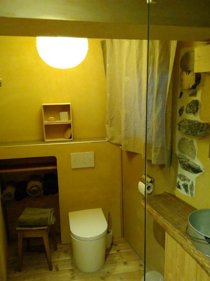 Element-Terre Hotell Aigle Eksteriør bilde